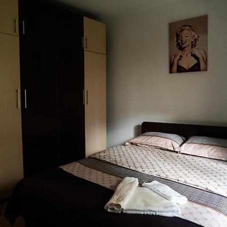 Apartament Dacul フネドアラ エクステリア 写真